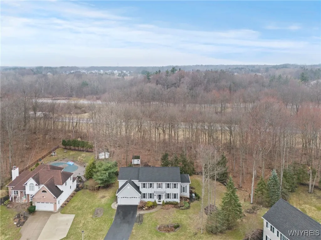 Orchard Park, New York 14127, 4 Bedrooms Bedrooms, 9 Rooms Rooms,2 BathroomsBathrooms,Residential,Closed,B1601069