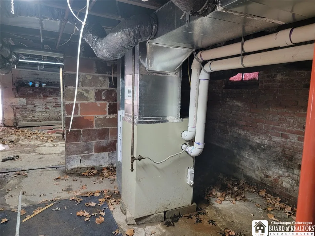 77 King Street, Dunkirk-city, New York 14048, Dunkirk, New York 14048, 5 Bedrooms Bedrooms, ,2 BathroomsBathrooms,Residential,For Sale,77 King Street, Dunkirk-city, New York 14048,0,R1601029