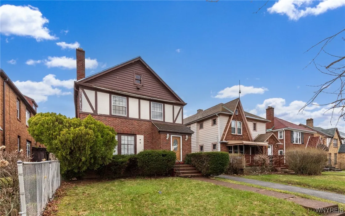 99 Mercer Avenue, Buffalo, New York 14214, Buffalo, New York 14214, 4 Bedrooms Bedrooms, ,2 BathroomsBathrooms,Residential,Closed,99 Mercer Avenue, Buffalo, New York 14214,0,B1601147