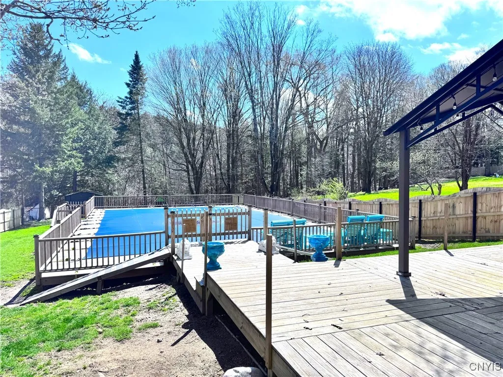 186 Valley View Road, New Hartford, New York 13413, New Hartford, New York 13413, 3 Bedrooms Bedrooms, 7 Rooms Rooms,2 BathroomsBathrooms,Residential,Closed,186 Valley View Road, New Hartford, New York 13413,0,S1600795