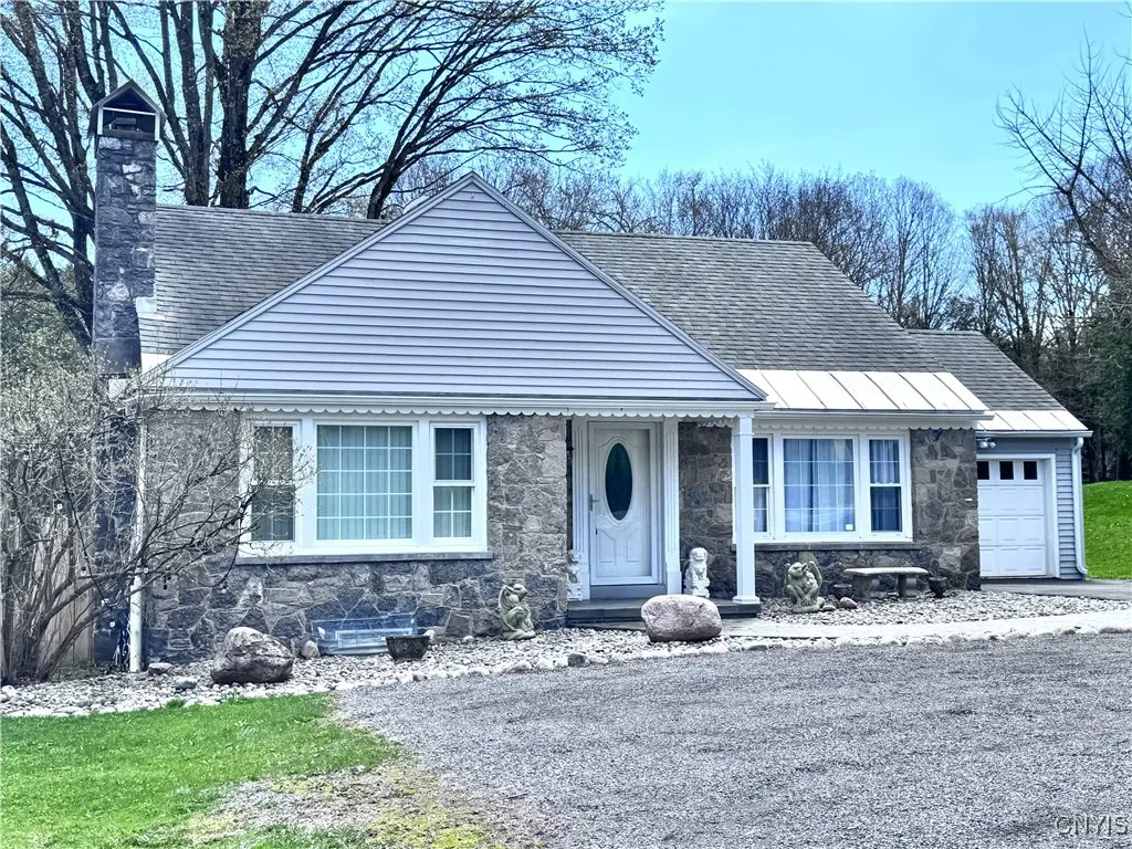 186 Valley View Road, New Hartford, New York 13413, New Hartford, New York 13413, 3 Bedrooms Bedrooms, 7 Rooms Rooms,2 BathroomsBathrooms,Residential,Closed,186 Valley View Road, New Hartford, New York 13413,0,S1600795