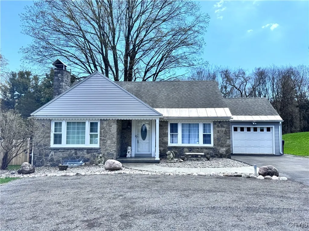 186 Valley View Road, New Hartford, New York 13413, New Hartford, New York 13413, 3 Bedrooms Bedrooms, 7 Rooms Rooms,2 BathroomsBathrooms,Residential,Closed,186 Valley View Road, New Hartford, New York 13413,0,S1600795