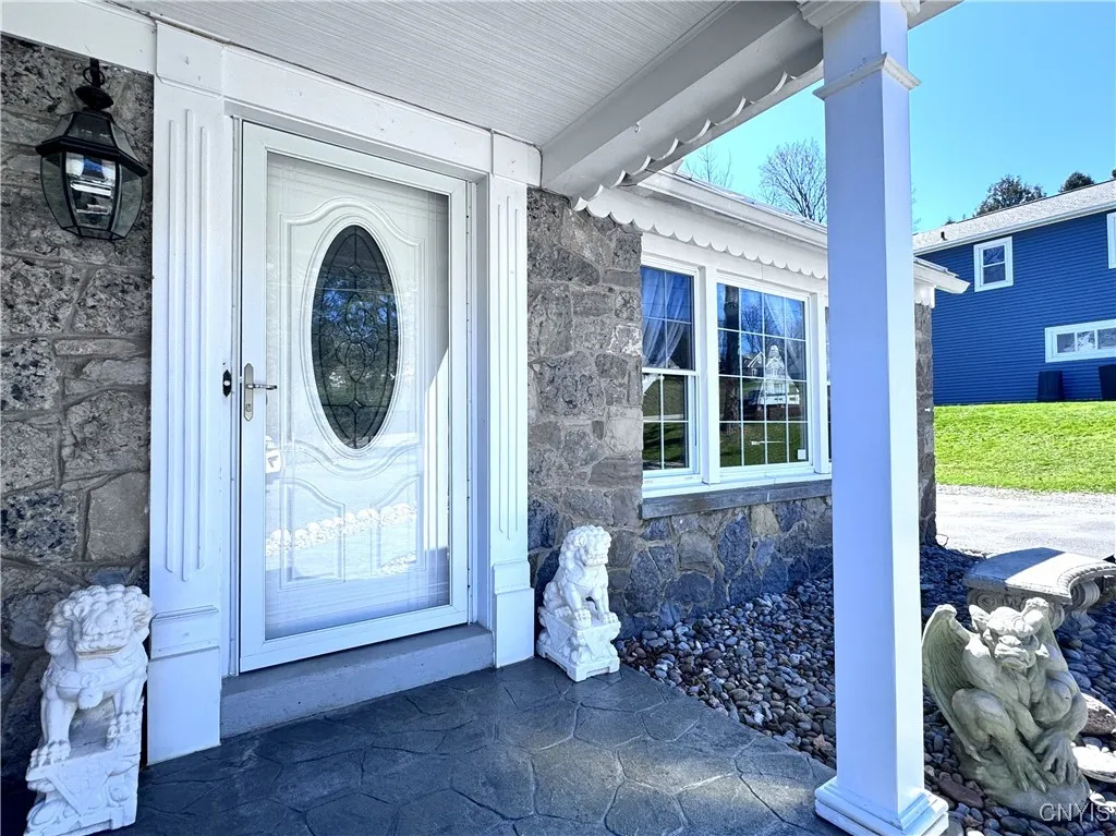 186 Valley View Road, New Hartford, New York 13413, New Hartford, New York 13413, 3 Bedrooms Bedrooms, 7 Rooms Rooms,2 BathroomsBathrooms,Residential,Closed,186 Valley View Road, New Hartford, New York 13413,0,S1600795