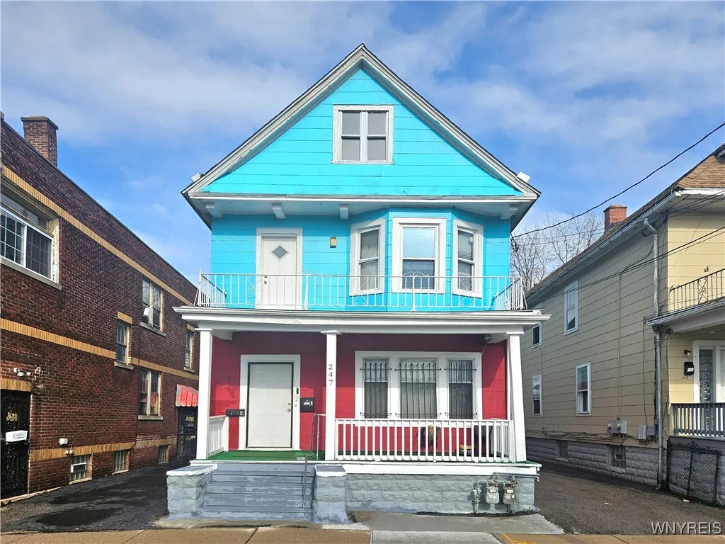 247 Adams Street, Buffalo, New York 14206, Buffalo, New York 14206, 4 Bedrooms Bedrooms, ,2 BathroomsBathrooms,Residential,Closed,247 Adams Street, Buffalo, New York 14206,0,B1600824