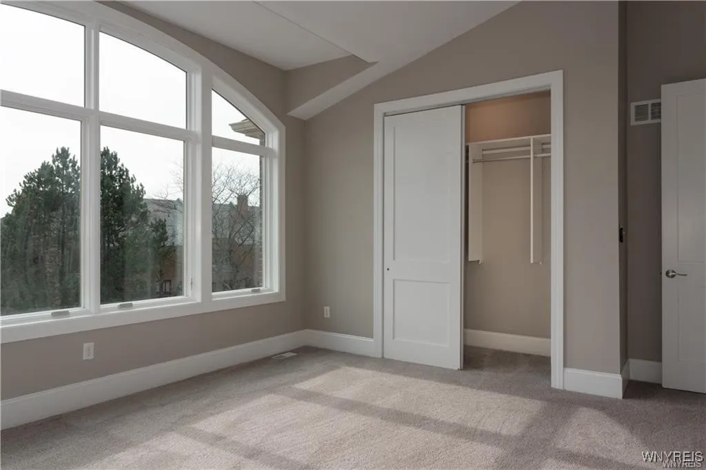 35 Ojibwa Circle, Buffalo, New York 14202, Buffalo, New York 14202, 3 Bedrooms Bedrooms, 6 Rooms Rooms,2 BathroomsBathrooms,Residential,For Sale,35 Ojibwa Circle, Buffalo, New York 14202,0,B1601223