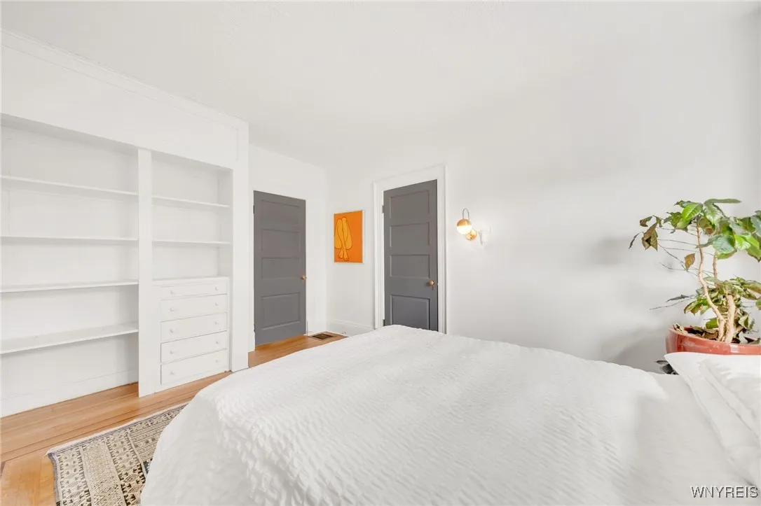 57 Symphony Circle, Buffalo, New York 14201, Buffalo, New York 14201, 4 Bedrooms Bedrooms, 16 Rooms Rooms,3 BathroomsBathrooms,Residential,Closed,57 Symphony Circle, Buffalo, New York 14201,0,B1601088