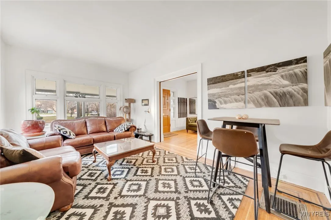 57 Symphony Circle, Buffalo, New York 14201, Buffalo, New York 14201, 4 Bedrooms Bedrooms, 16 Rooms Rooms,3 BathroomsBathrooms,Residential,Closed,57 Symphony Circle, Buffalo, New York 14201,0,B1601088