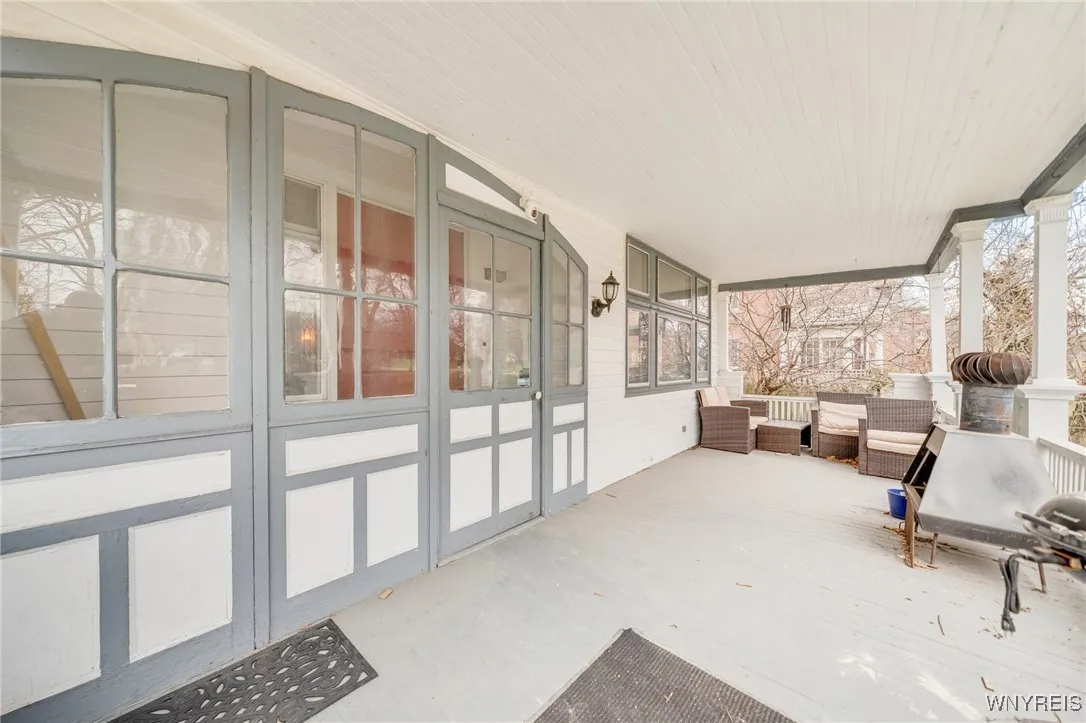 57 Symphony Circle, Buffalo, New York 14201, Buffalo, New York 14201, 4 Bedrooms Bedrooms, 16 Rooms Rooms,3 BathroomsBathrooms,Residential,Closed,57 Symphony Circle, Buffalo, New York 14201,0,B1601088