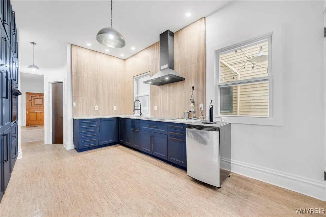 57 Symphony Circle, Buffalo, New York 14201, Buffalo, New York 14201, 4 Bedrooms Bedrooms, 16 Rooms Rooms,3 BathroomsBathrooms,Residential,Closed,57 Symphony Circle, Buffalo, New York 14201,0,B1601088