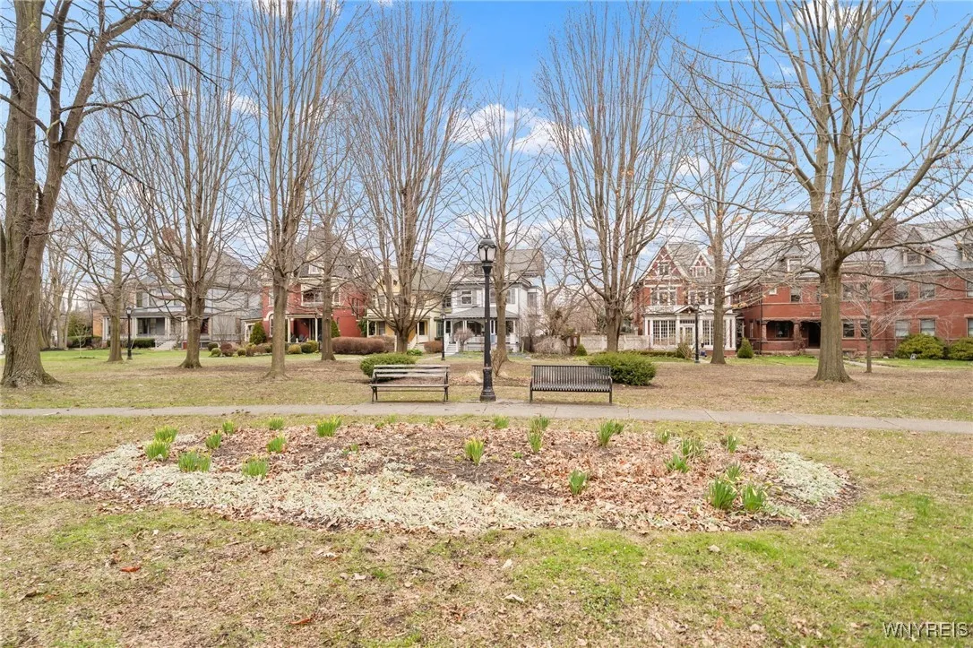 57 Symphony Circle, Buffalo, New York 14201, Buffalo, New York 14201, 4 Bedrooms Bedrooms, 16 Rooms Rooms,3 BathroomsBathrooms,Residential,Closed,57 Symphony Circle, Buffalo, New York 14201,0,B1601088