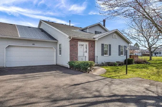 101 Stepping Stone Lane, Orchard Park, New York 14, Orchard Park, New York 14127, 3 Bedrooms Bedrooms, 7 Rooms Rooms,2 BathroomsBathrooms,Residential,Closed,101 Stepping Stone Lane, Orchard Park, New York 14,0,B1600875