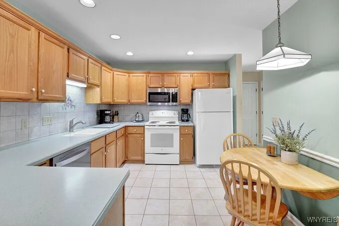 Kitchen is fully applianced