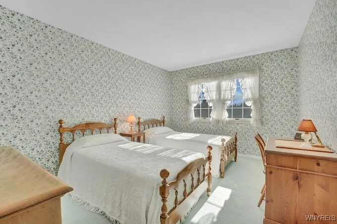 2nd upstairs bedroom has walk in closed