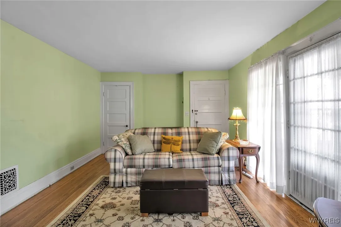 356 Woodward Avenue, Buffalo, New York 14214, Buffalo, New York 14214, 6 Bedrooms Bedrooms, ,2 BathroomsBathrooms,Residential,Closed,356 Woodward Avenue, Buffalo, New York 14214,0,B1598648