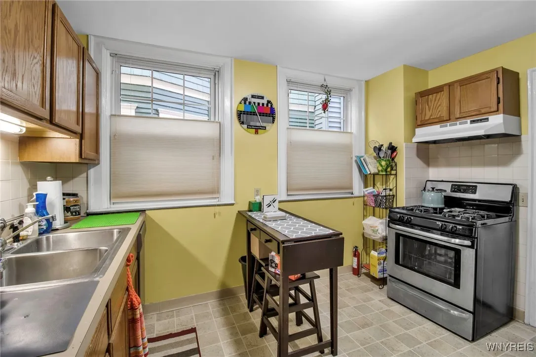 356 Woodward Avenue, Buffalo, New York 14214, Buffalo, New York 14214, 6 Bedrooms Bedrooms, ,2 BathroomsBathrooms,Residential,Closed,356 Woodward Avenue, Buffalo, New York 14214,0,B1598648