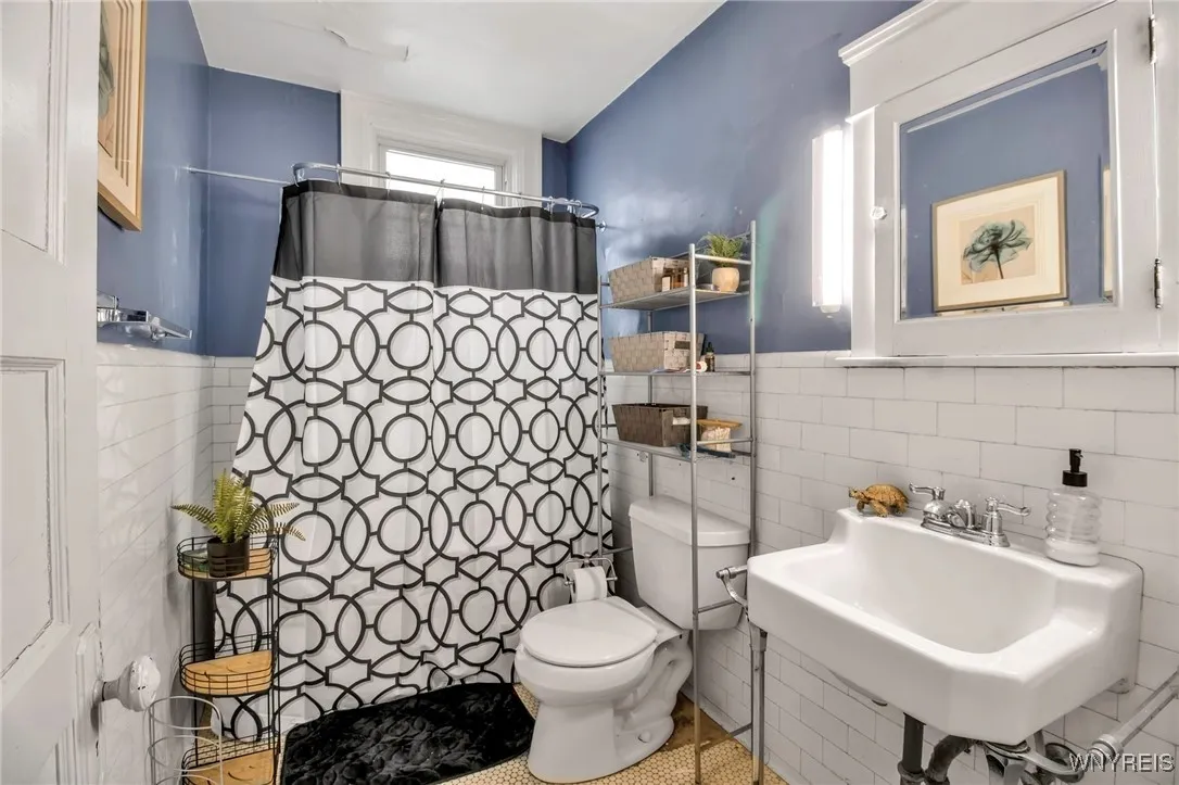 356 Woodward Avenue, Buffalo, New York 14214, Buffalo, New York 14214, 6 Bedrooms Bedrooms, ,2 BathroomsBathrooms,Residential,Closed,356 Woodward Avenue, Buffalo, New York 14214,0,B1598648