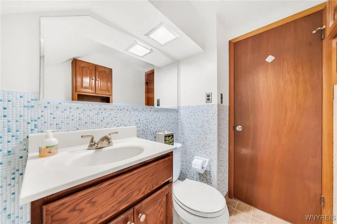 97 Dunlop Avenue, Tonawanda-town, New York 14150, Tonawanda, New York 14150, 3 Bedrooms Bedrooms, 7 Rooms Rooms,2 BathroomsBathrooms,Residential,Closed,97 Dunlop Avenue, Tonawanda-town, New York 14150,0,B1601255
