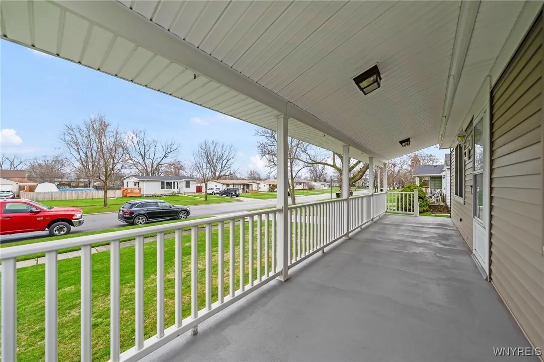 97 Dunlop Avenue, Tonawanda-town, New York 14150, Tonawanda, New York 14150, 3 Bedrooms Bedrooms, 7 Rooms Rooms,2 BathroomsBathrooms,Residential,Closed,97 Dunlop Avenue, Tonawanda-town, New York 14150,0,B1601255