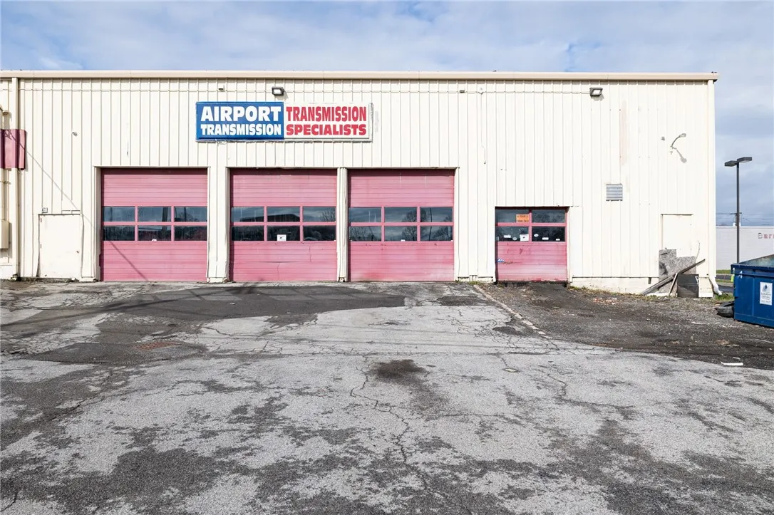 688-694 West Ridge Road, Rochester, New York 14615, Rochester, New York 14615, ,Commercial Lease,For Rent,688-694 West Ridge Road, Rochester, New York 14615,0,R1600971