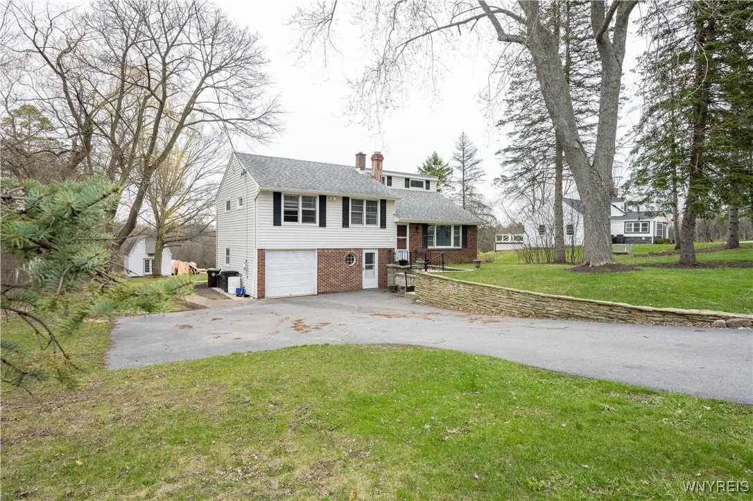 4817 Freeman Road, Orchard Park, New York 14127, Orchard Park, New York 14127, 4 Bedrooms Bedrooms, 7 Rooms Rooms,2 BathroomsBathrooms,Residential,Closed,4817 Freeman Road, Orchard Park, New York 14127,0,B1600551