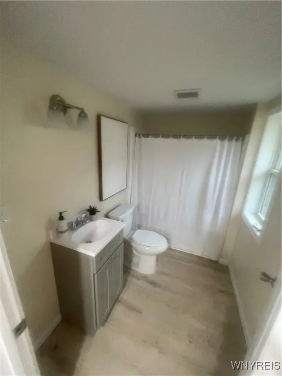 23 Lord Street, Buffalo, New York 14210, Buffalo, New York 14210, 2 Bedrooms Bedrooms, 5 Rooms Rooms,1 BathroomBathrooms,Residential,Closed,23 Lord Street, Buffalo, New York 14210,0,B1601318