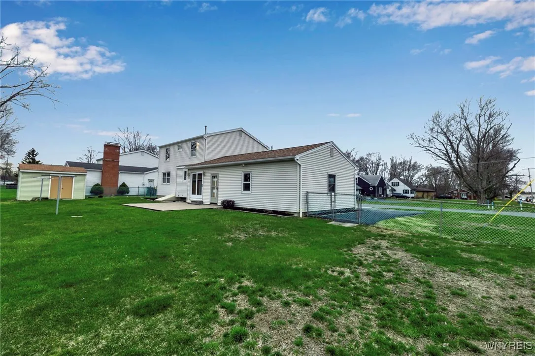 5003 Clarice Drive, Hamburg, New York 14075, Hamburg, New York 14075, 4 Bedrooms Bedrooms, 8 Rooms Rooms,1 BathroomBathrooms,Residential,Closed,5003 Clarice Drive, Hamburg, New York 14075,0,B1601003
