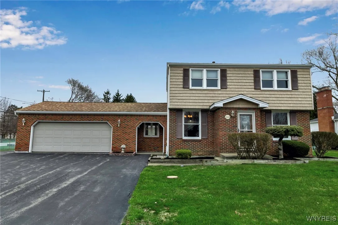 5003 Clarice Drive, Hamburg, New York 14075, Hamburg, New York 14075, 4 Bedrooms Bedrooms, 8 Rooms Rooms,1 BathroomBathrooms,Residential,Closed,5003 Clarice Drive, Hamburg, New York 14075,0,B1601003