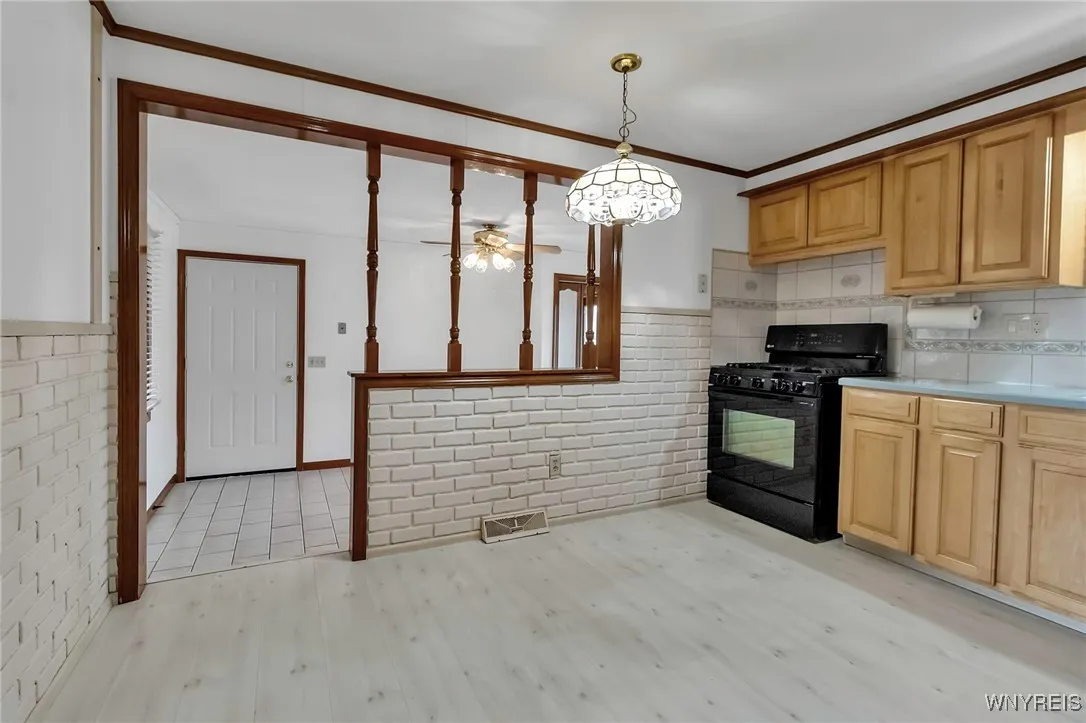 5003 Clarice Drive, Hamburg, New York 14075, Hamburg, New York 14075, 4 Bedrooms Bedrooms, 8 Rooms Rooms,1 BathroomBathrooms,Residential,Closed,5003 Clarice Drive, Hamburg, New York 14075,0,B1601003