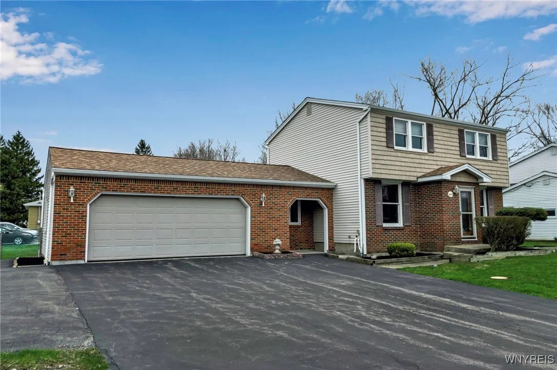 5003 Clarice Drive, Hamburg, New York 14075, Hamburg, New York 14075, 4 Bedrooms Bedrooms, 8 Rooms Rooms,1 BathroomBathrooms,Residential,Closed,5003 Clarice Drive, Hamburg, New York 14075,0,B1601003