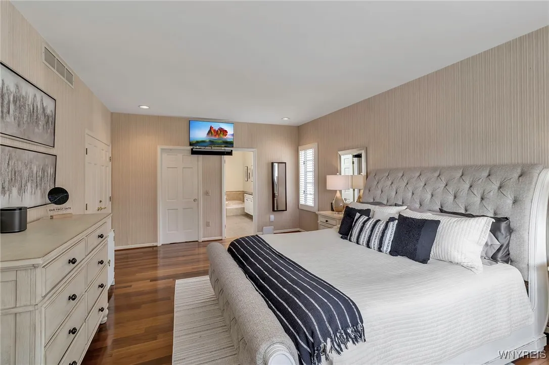 6353 Everwood Court North, Clarence, New York 1405, Clarence, New York 14051, 5 Bedrooms Bedrooms, 9 Rooms Rooms,3 BathroomsBathrooms,Residential,Closed,6353 Everwood Court North, Clarence, New York 1405,B1601375