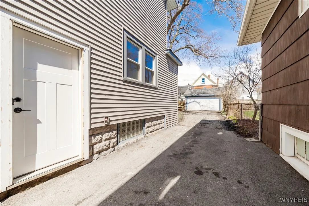 1461 Kenmore Avenue, Tonawanda-town, New York 1421, Tonawanda, New York 14217, 3 Bedrooms Bedrooms, 6 Rooms Rooms,2 BathroomsBathrooms,Residential,Closed,1461 Kenmore Avenue, Tonawanda-town, New York 1421,0,B1601453