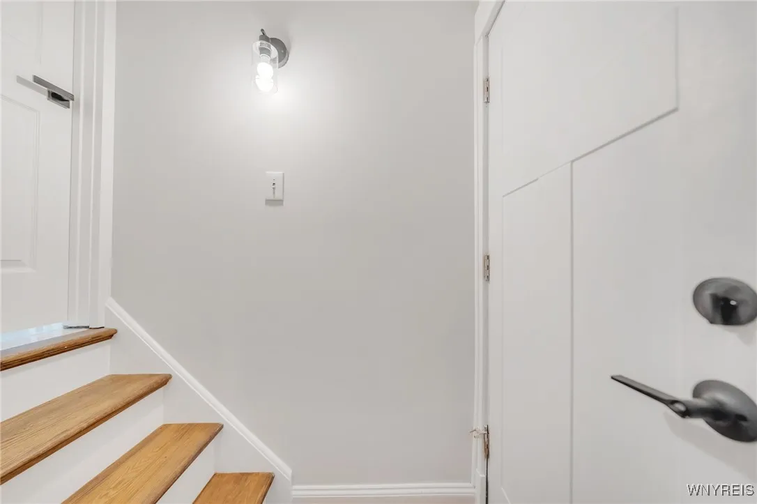 1461 Kenmore Avenue, Tonawanda-town, New York 1421, Tonawanda, New York 14217, 3 Bedrooms Bedrooms, 6 Rooms Rooms,2 BathroomsBathrooms,Residential,Closed,1461 Kenmore Avenue, Tonawanda-town, New York 1421,0,B1601453