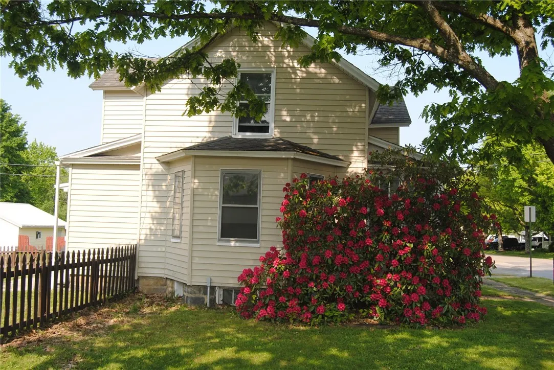 230 Birch Street, Kane-borough, Pennsylvania 16735, Kane Boro, Pennsylvania 16735, 3 Bedrooms Bedrooms, 9 Rooms Rooms,2 BathroomsBathrooms,Residential,Closed,230 Birch Street, Kane-borough, Pennsylvania 16735,R1599579