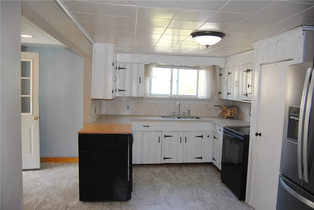 230 Birch Street, Kane-borough, Pennsylvania 16735, Kane Boro, Pennsylvania 16735, 3 Bedrooms Bedrooms, 9 Rooms Rooms,2 BathroomsBathrooms,Residential,Closed,230 Birch Street, Kane-borough, Pennsylvania 16735,R1599579
