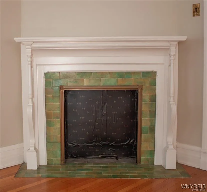 284 Richmond Ave, Second Floor, Buffalo, New York 14222, 2 Bedrooms Bedrooms, 6 Rooms Rooms,1 BathroomBathrooms,Residential Lease,Closed,284 Richmond Ave, Second Floor,0,B1601322