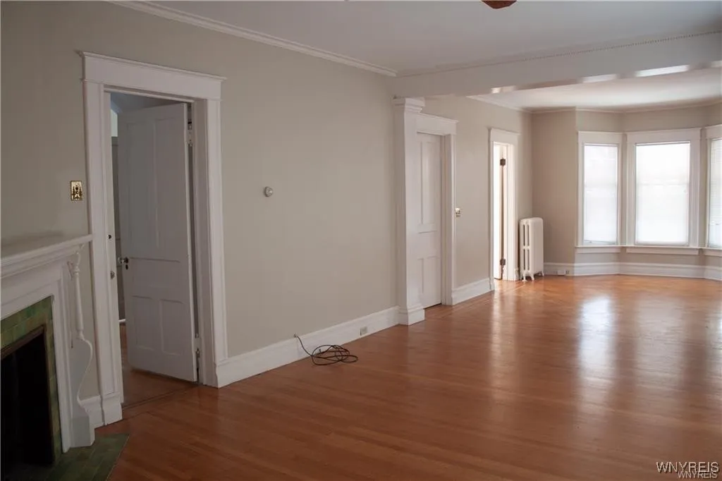 284 Richmond Ave, Second Floor, Buffalo, New York 14222, 2 Bedrooms Bedrooms, 6 Rooms Rooms,1 BathroomBathrooms,Residential Lease,Closed,284 Richmond Ave, Second Floor,0,B1601322