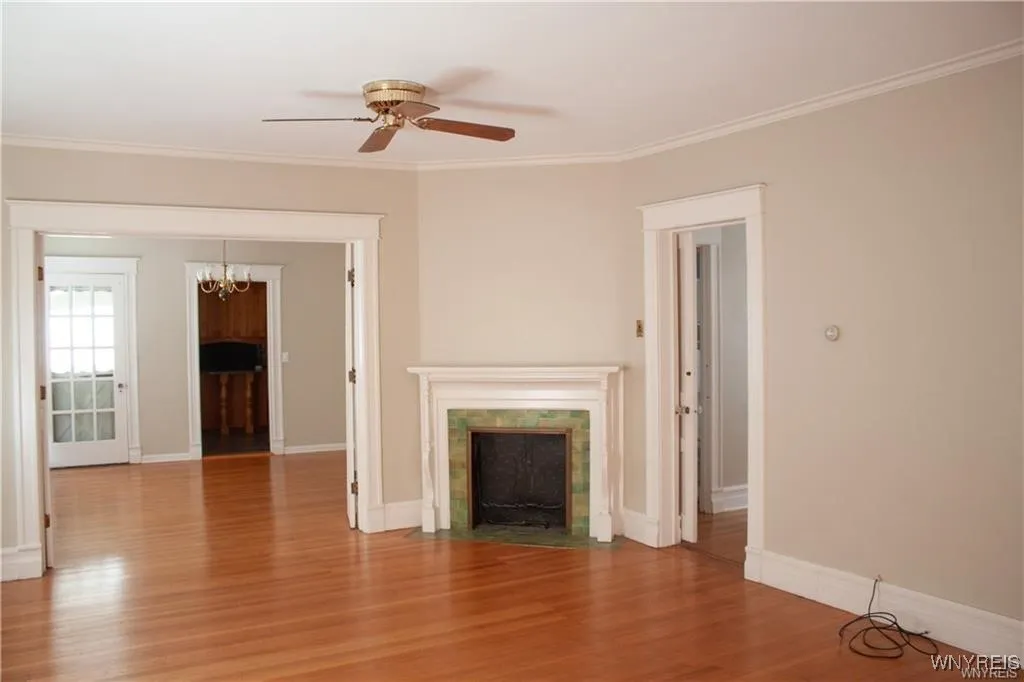 284 Richmond Ave, Second Floor, Buffalo, New York 14222, 2 Bedrooms Bedrooms, 6 Rooms Rooms,1 BathroomBathrooms,Residential Lease,Closed,284 Richmond Ave, Second Floor,0,B1601322
