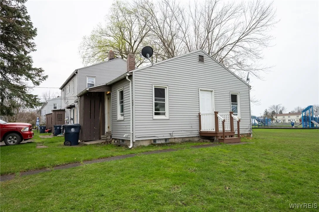 400 Sudbury Road 394, Lackawanna, New York 14218, Lackawanna, New York 14218, 10 Bedrooms Bedrooms, ,4 BathroomsBathrooms,Residential,Closed,400 Sudbury Road 394, Lackawanna, New York 14218,0,B1597492