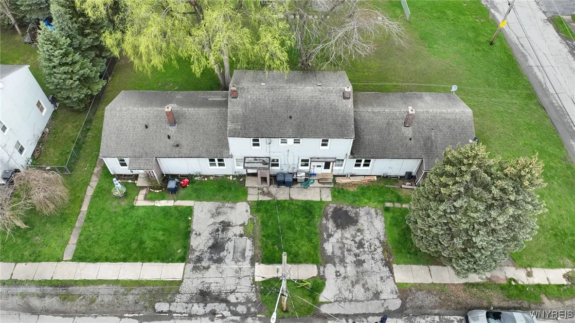 400 Sudbury Road 394, Lackawanna, New York 14218, Lackawanna, New York 14218, 10 Bedrooms Bedrooms, ,4 BathroomsBathrooms,Residential,Closed,400 Sudbury Road 394, Lackawanna, New York 14218,0,B1597492