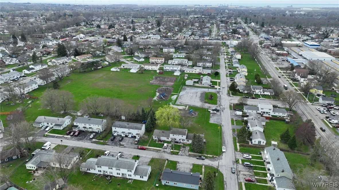 400 Sudbury Road 394, Lackawanna, New York 14218, Lackawanna, New York 14218, 10 Bedrooms Bedrooms, ,4 BathroomsBathrooms,Residential,Closed,400 Sudbury Road 394, Lackawanna, New York 14218,0,B1597492