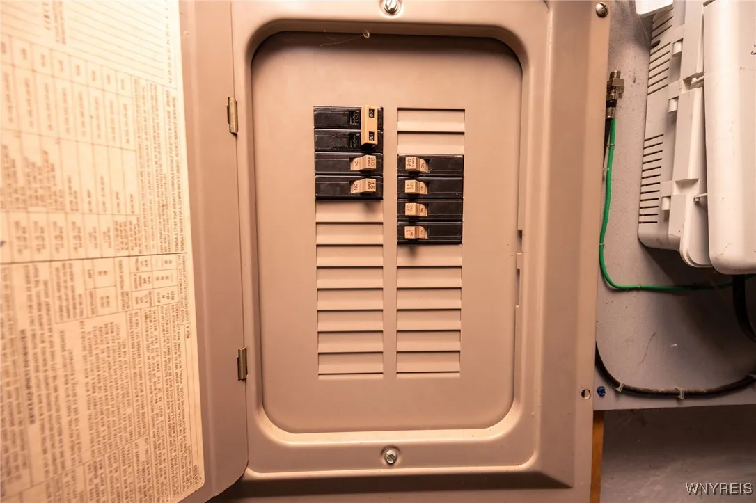 400 Sudbury Road 394, Lackawanna, New York 14218, Lackawanna, New York 14218, 10 Bedrooms Bedrooms, ,4 BathroomsBathrooms,Residential,Closed,400 Sudbury Road 394, Lackawanna, New York 14218,0,B1597492