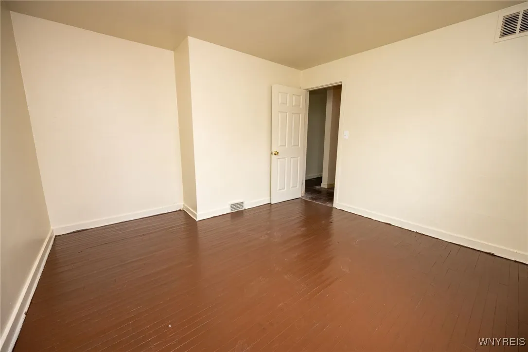 400 Sudbury Road 394, Lackawanna, New York 14218, Lackawanna, New York 14218, 10 Bedrooms Bedrooms, ,4 BathroomsBathrooms,Residential,Closed,400 Sudbury Road 394, Lackawanna, New York 14218,0,B1597492