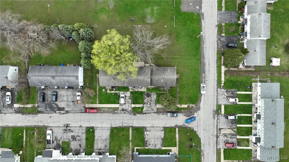 400 Sudbury Road 394, Lackawanna, New York 14218, Lackawanna, New York 14218, 10 Bedrooms Bedrooms, ,4 BathroomsBathrooms,Residential,Closed,400 Sudbury Road 394, Lackawanna, New York 14218,0,B1597492