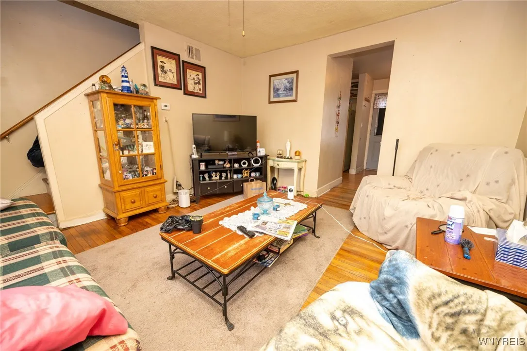 400 Sudbury Road 394, Lackawanna, New York 14218, Lackawanna, New York 14218, 10 Bedrooms Bedrooms, ,4 BathroomsBathrooms,Residential,Closed,400 Sudbury Road 394, Lackawanna, New York 14218,0,B1597492