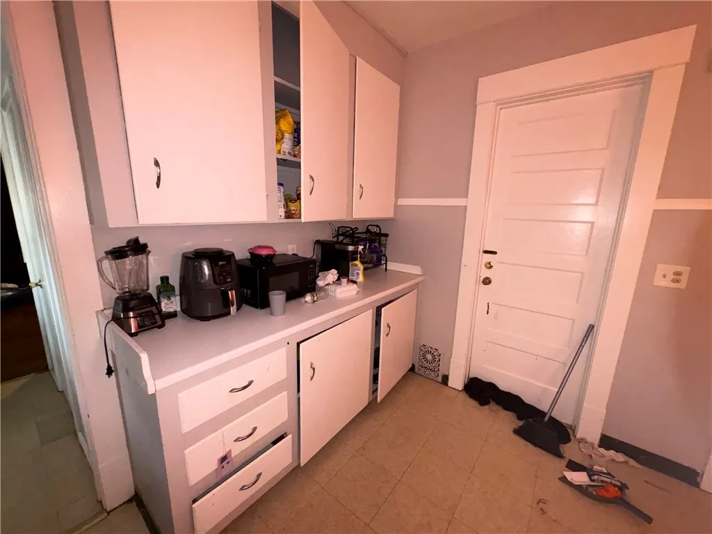 29 Darien Street, Rochester, New York 14611, Rochester, New York 14611, 4 Bedrooms Bedrooms, ,2 BathroomsBathrooms,Residential,Closed,29 Darien Street, Rochester, New York 14611,0,R1600785