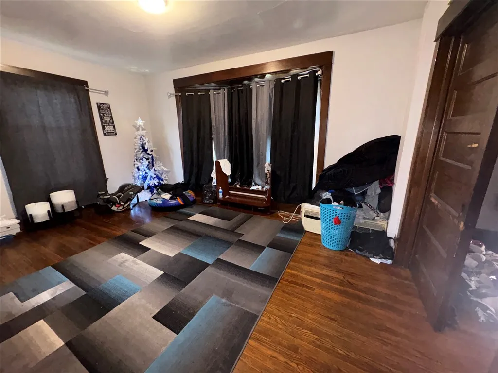 29 Darien Street, Rochester, New York 14611, Rochester, New York 14611, 4 Bedrooms Bedrooms, ,2 BathroomsBathrooms,Residential,Closed,29 Darien Street, Rochester, New York 14611,0,R1600785