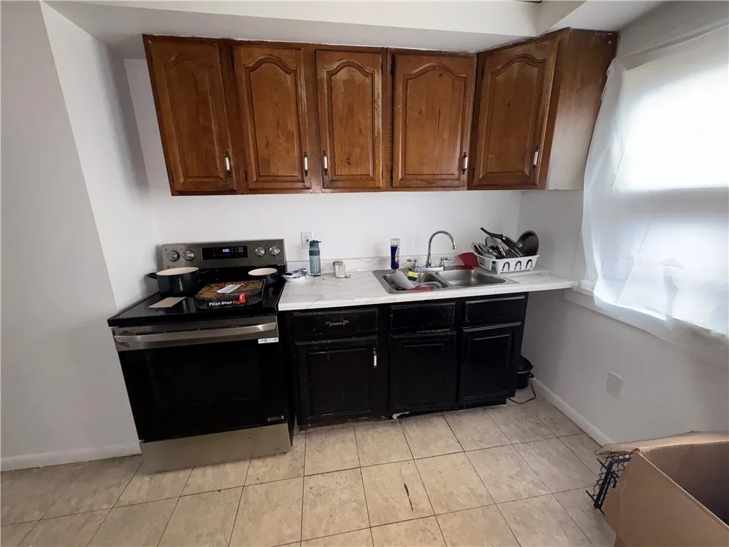 343 West Avenue, Rochester, New York 14611, Rochester, New York 14611, 6 Bedrooms Bedrooms, ,2 BathroomsBathrooms,Residential,Closed,343 West Avenue, Rochester, New York 14611,0,R1600773
