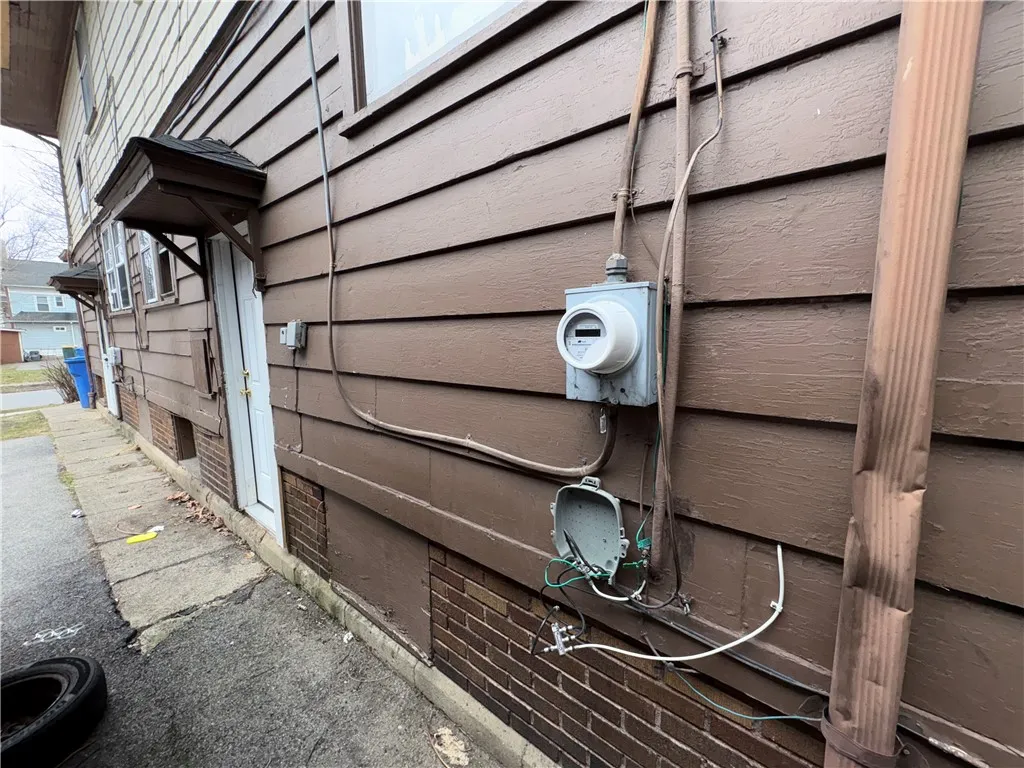 343 West Avenue, Rochester, New York 14611, Rochester, New York 14611, 6 Bedrooms Bedrooms, ,2 BathroomsBathrooms,Residential,Closed,343 West Avenue, Rochester, New York 14611,0,R1600773