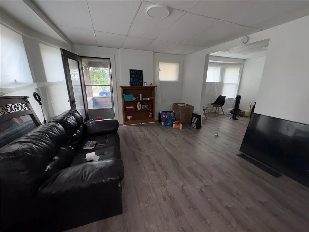 343 West Avenue, Rochester, New York 14611, Rochester, New York 14611, 6 Bedrooms Bedrooms, ,2 BathroomsBathrooms,Residential,Closed,343 West Avenue, Rochester, New York 14611,0,R1600773