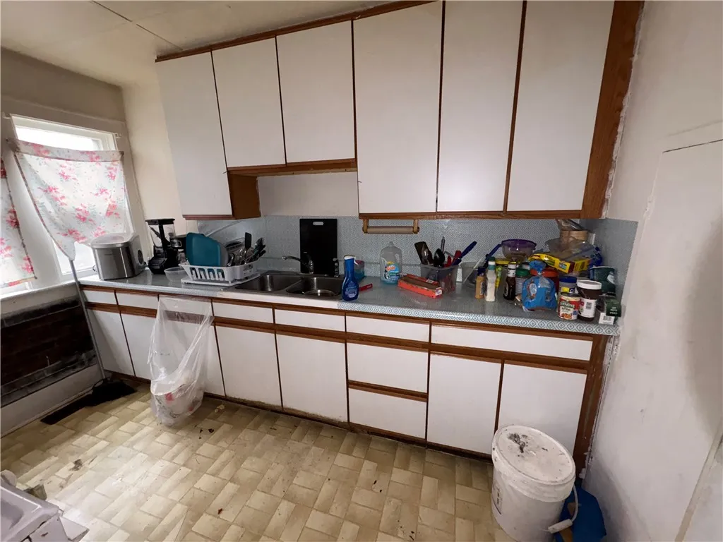 343 West Avenue, Rochester, New York 14611, Rochester, New York 14611, 6 Bedrooms Bedrooms, ,2 BathroomsBathrooms,Residential,Closed,343 West Avenue, Rochester, New York 14611,0,R1600773